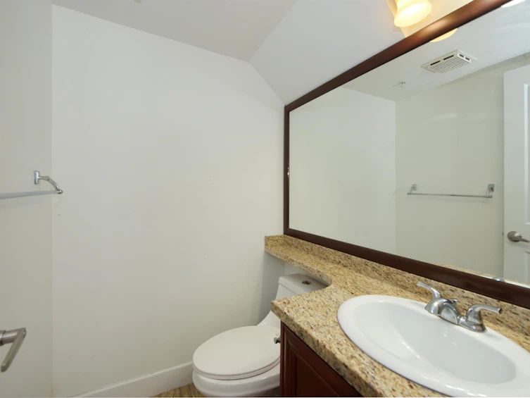 6727 Main Street, Vancouver, BC, V5X 3H4 - 10