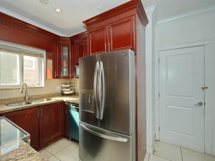 6727 Main Street, Vancouver, BC, V5X 3H4 - 15