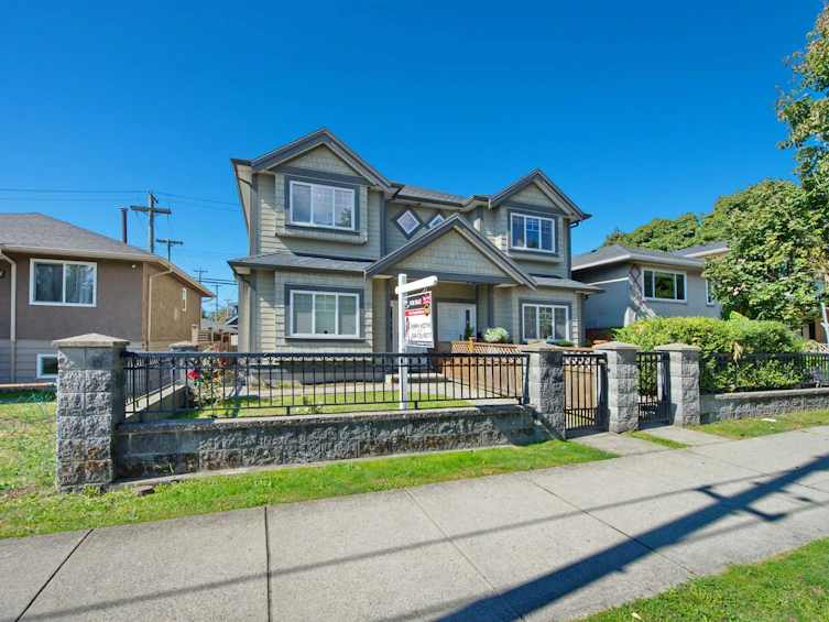 6727 Main Street, Vancouver, BC, V5X 3H4 - 31