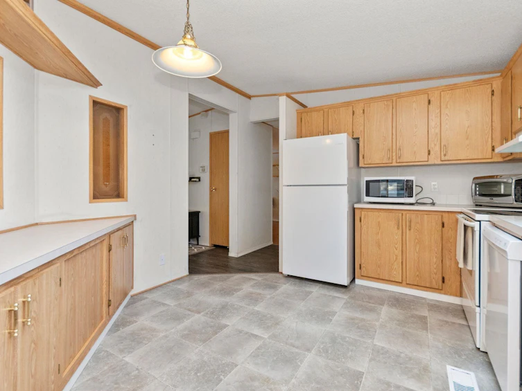 107-6035 Vedder Road, Chilliwack, BC, V2R 1E5 - 9