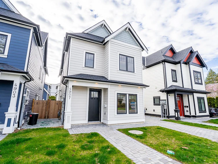 4907A 53 Street, Delta, BC, V4K 2Z3