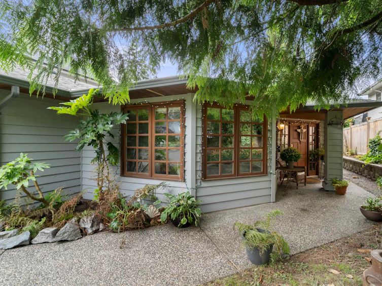 1635 Draycott Road, North Vancouver, BC, V7J 1W3 - 2