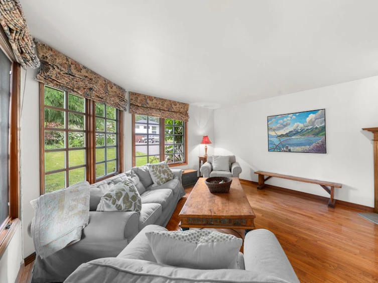 1635 Draycott Road, North Vancouver, BC, V7J 1W3 - 3