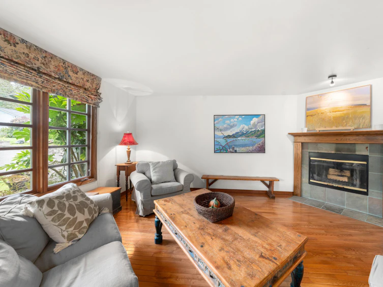 1635 Draycott Road, North Vancouver, BC, V7J 1W3 - 4