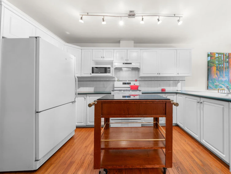 1635 Draycott Road, North Vancouver, BC, V7J 1W3 - 12