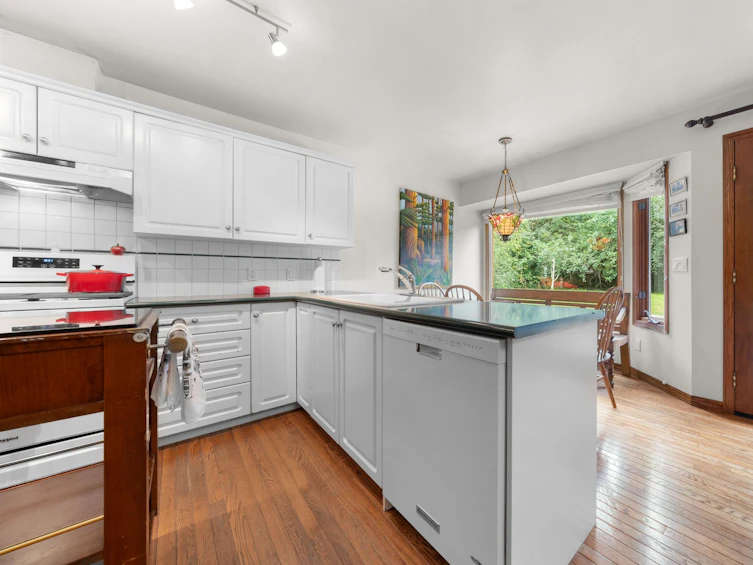 1635 Draycott Road, North Vancouver, BC, V7J 1W3 - 13