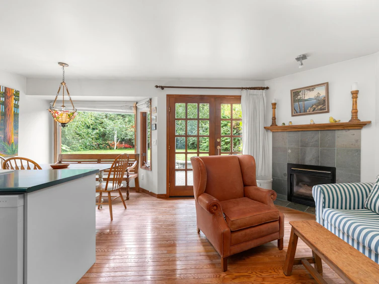 1635 Draycott Road, North Vancouver, BC, V7J 1W3 - 16