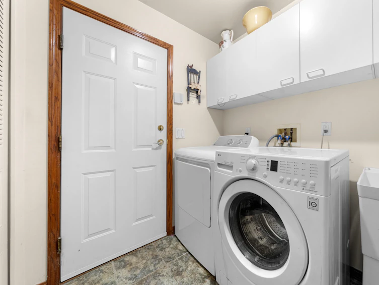 1635 Draycott Road, North Vancouver, BC, V7J 1W3 - 24