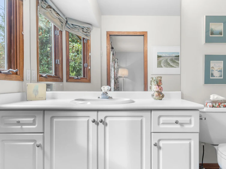 1635 Draycott Road, North Vancouver, BC, V7J 1W3 - 32