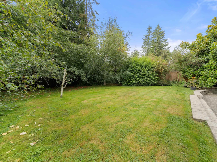 1635 Draycott Road, North Vancouver, BC, V7J 1W3 - 36