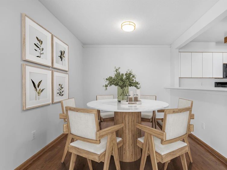 1102-33 Chesterfield Place, North Vancouver, BC, V7M 3K4 - 7