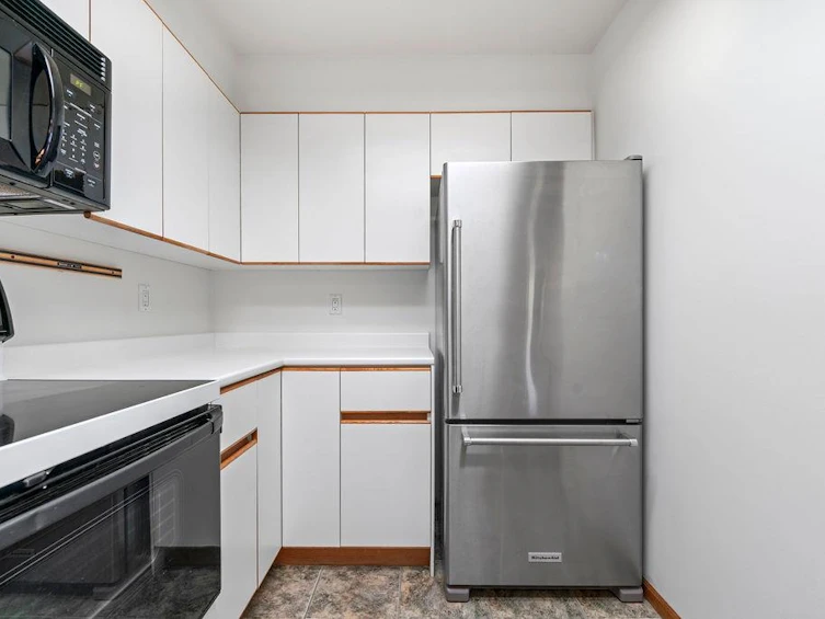 1102-33 Chesterfield Place, North Vancouver, BC, V7M 3K4 - 11
