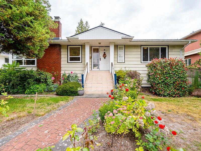 2133 W 57th Avenue, Vancouver BC V6P 1V5