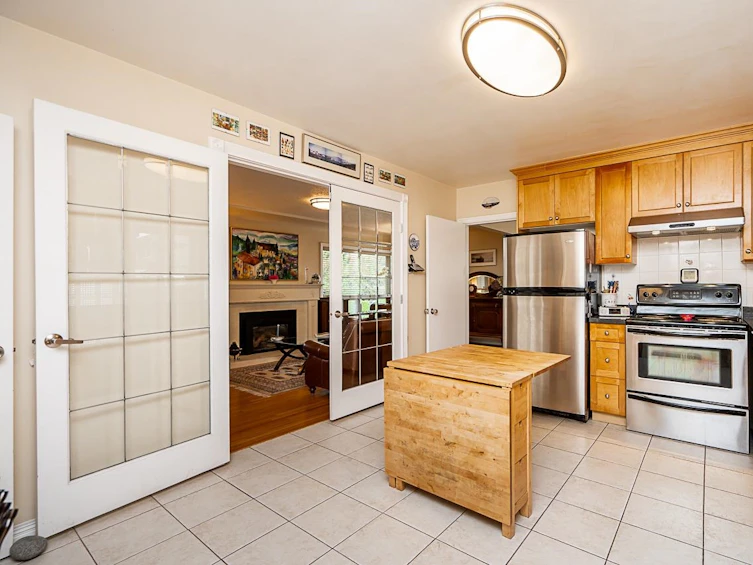 2133 West 57th Avenue, Vancouver, BC, V6P 1V5 - 11