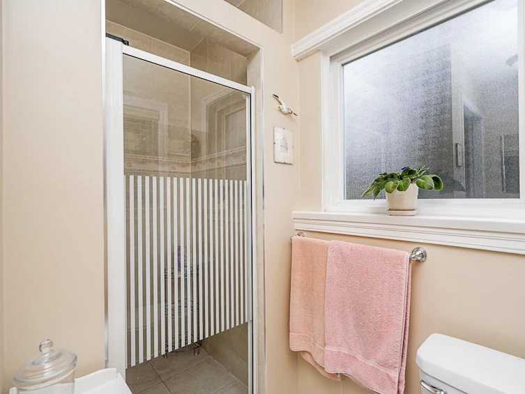 2133 West 57th Avenue, Vancouver, BC, V6P 1V5 - 13