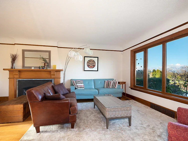 4086 W 8th Avenue, Vancouver, BC, V6R 1Z6 - 5