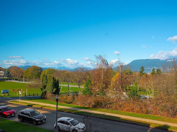 4086 W 8th Avenue, Vancouver, BC, V6R 1Z6 - 18