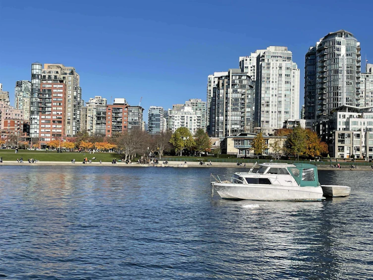 12E-199 Drake Street, Vancouver, BC, V6Z 2T9 - 2