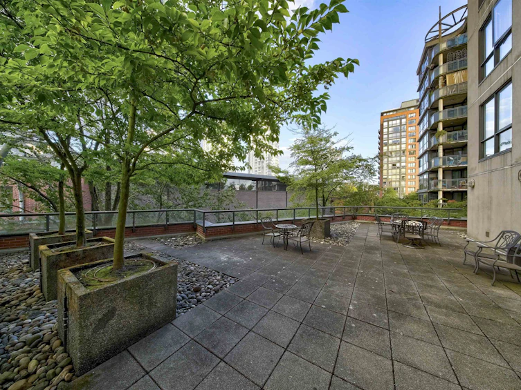 12E-199 Drake Street, Vancouver, BC, V6Z 2T9 - 26