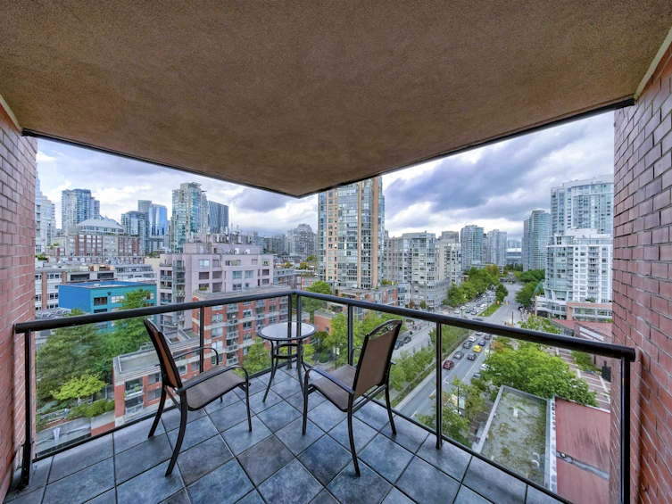 12E-199 Drake Street, Vancouver, BC, V6Z 2T9 - 36