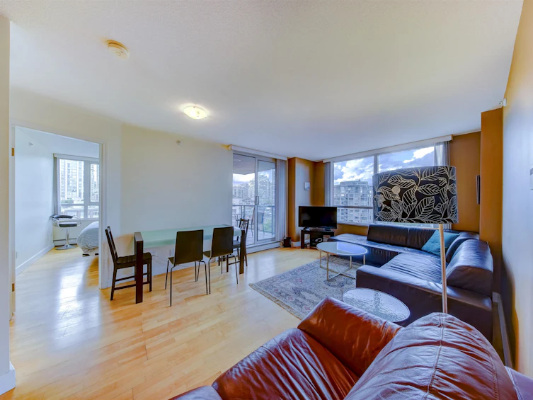 12E-199 Drake Street, Vancouver, BC, V6Z 2T9 - 6
