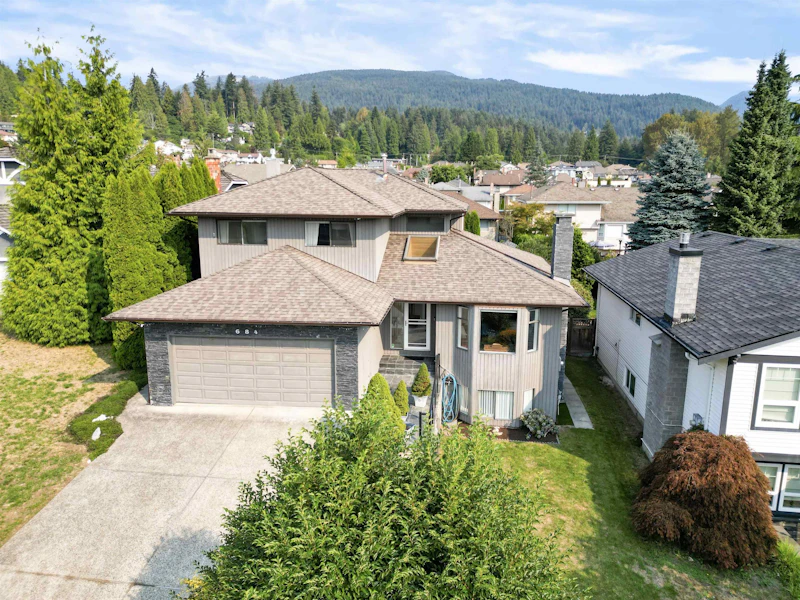 684 Wilding Place, North Vancouver BC V7N 4J2