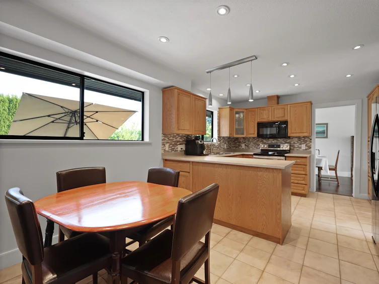 684 Wilding Place, North Vancouver, BC, V7N 4J2 - 7