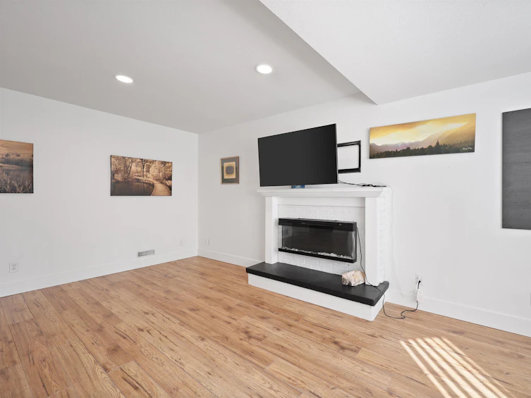 684 Wilding Place, North Vancouver, BC, V7N 4J2 - 25