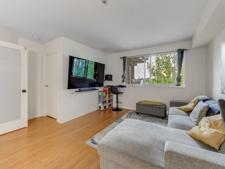 409-10533 University Drive, Surrey, BC, V3T 5T7 - 4