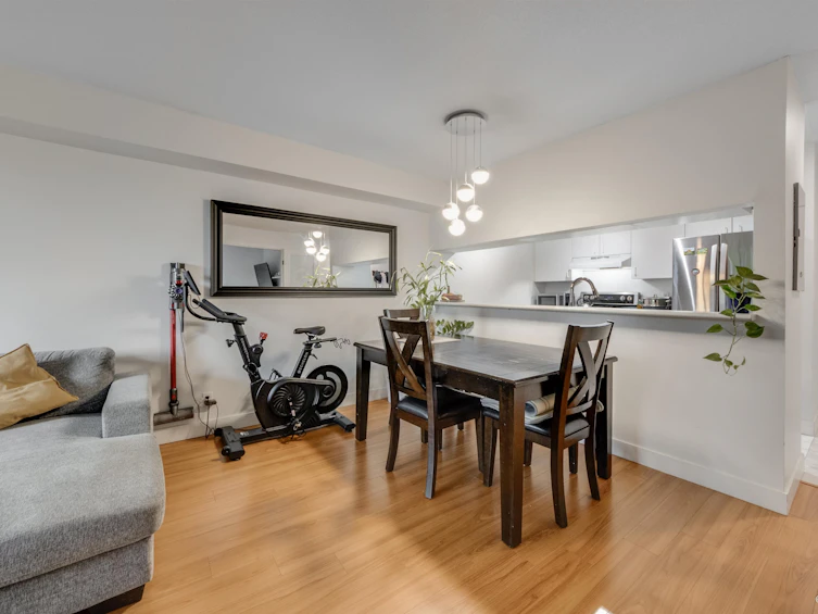 409-10533 University Drive, Surrey, BC, V3T 5T7 - 6