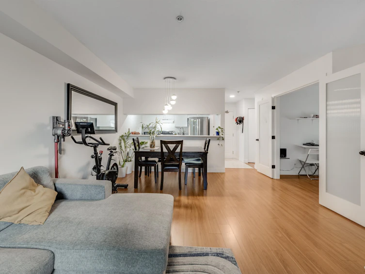 409-10533 University Drive, Surrey, BC, V3T 5T7 - 7
