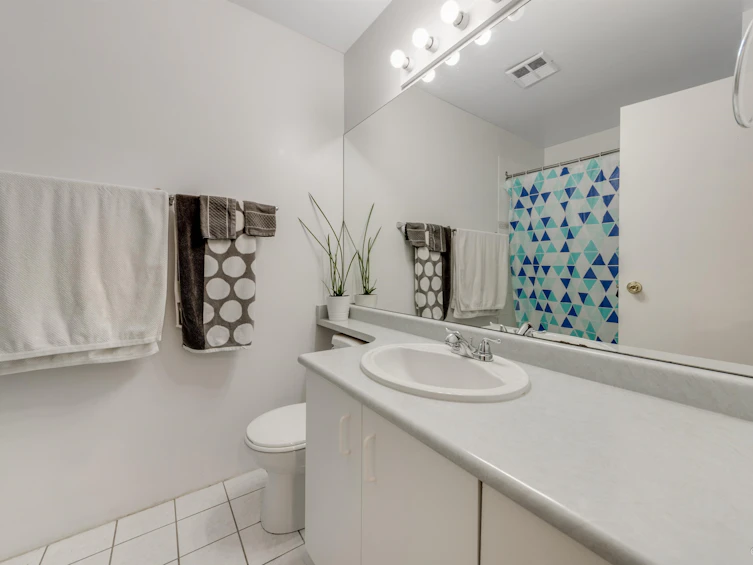 409-10533 University Drive, Surrey, BC, V3T 5T7 - 17