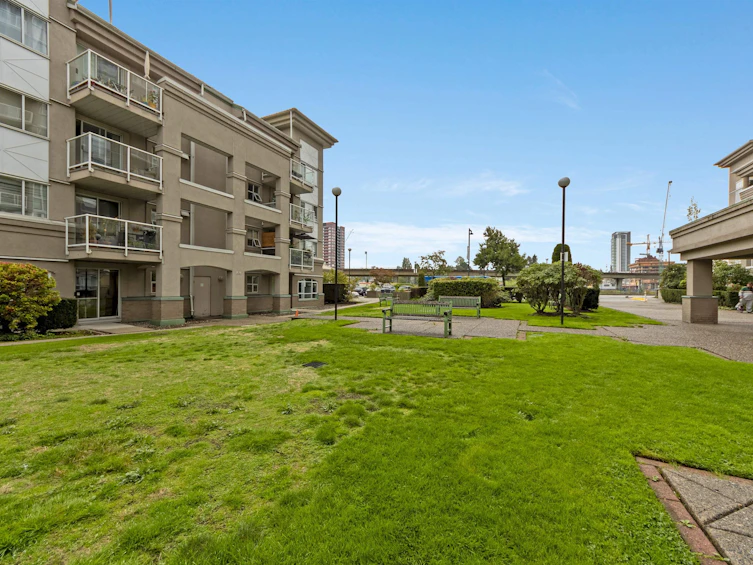 409-10533 University Drive, Surrey, BC, V3T 5T7 - 23
