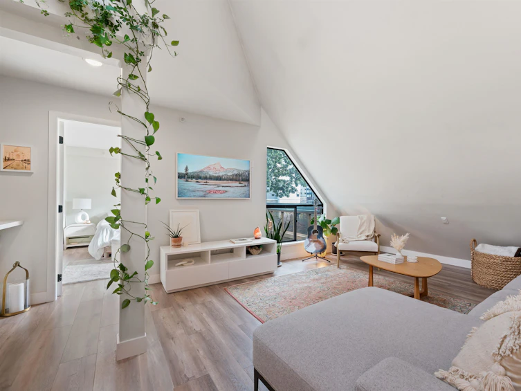 402-1500 Pendrell Street, Vancouver, BC, V6G 3A5 - 4