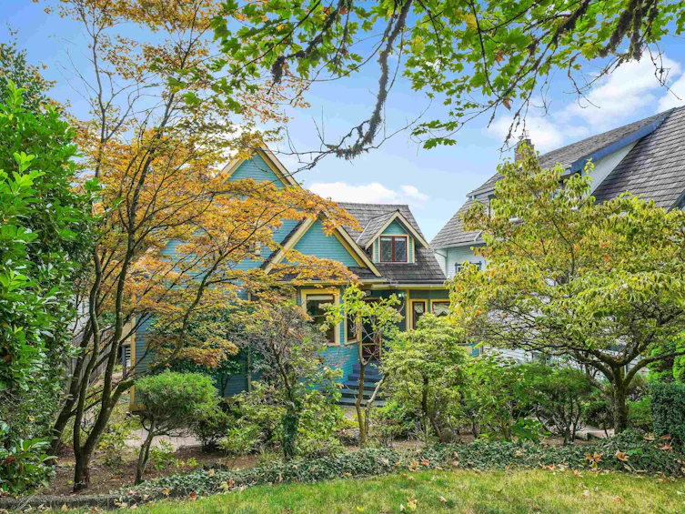 155 E Windsor Road, North Vancouver, BC, V7N 1J9 - 3