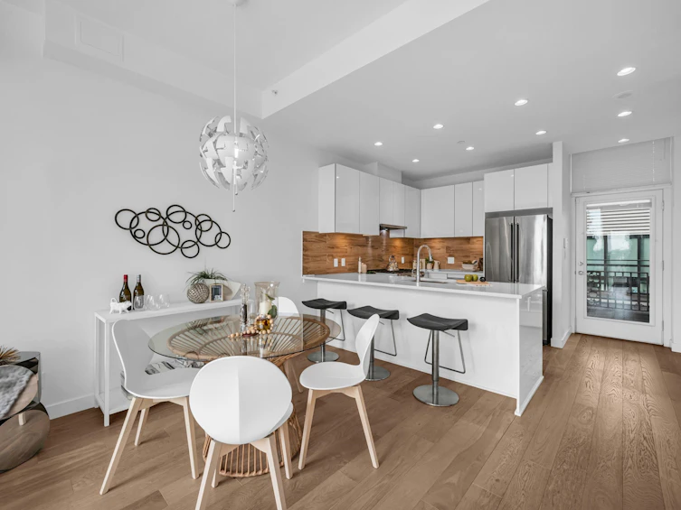 TH05-200 Nelson's Crescent, New Westminster, BC, V3L 0H4 - 8