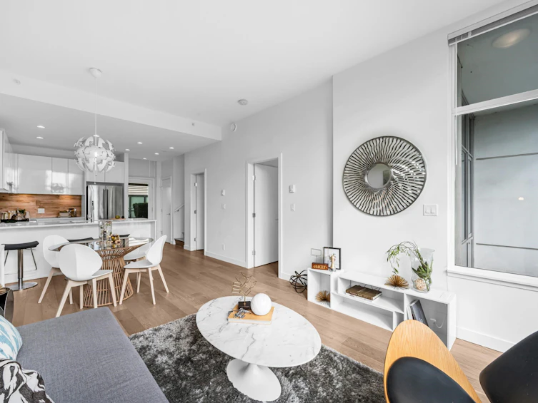 TH05-200 Nelson's Crescent, New Westminster, BC, V3L 0H4 - 3