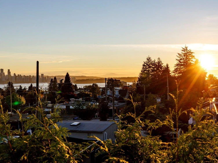 635 E Keith Road, North Vancouver, BC, V7L 1W4 - 3