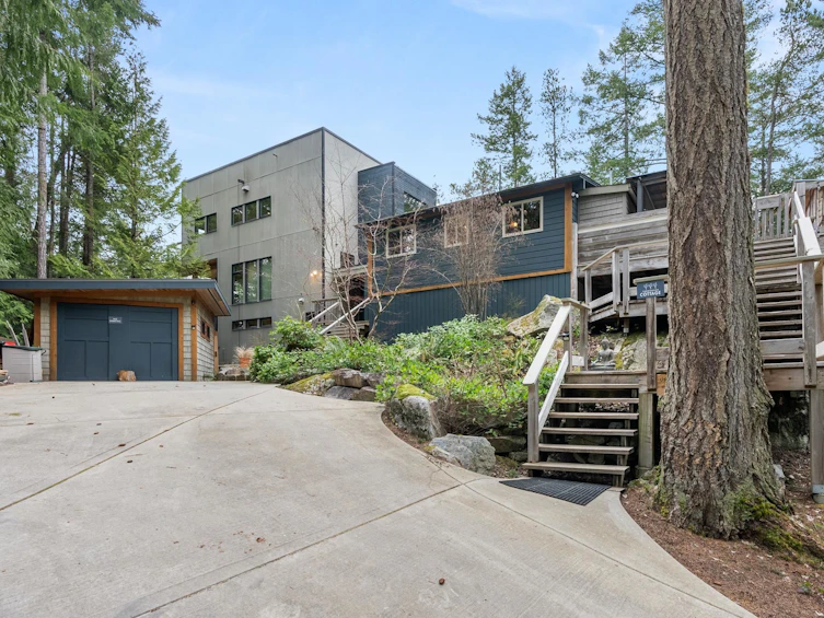9752 Secret Road, Halfmoon Bay, BC, V7Z 1G1 - 2