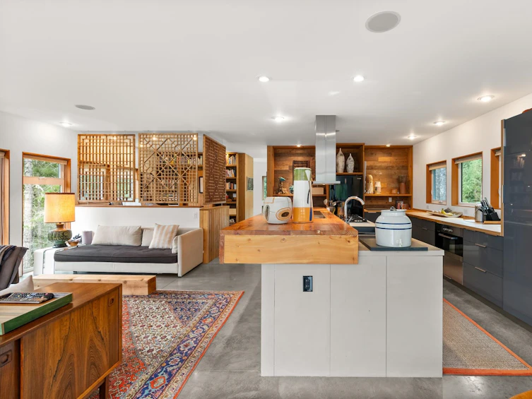 9752 Secret Road, Halfmoon Bay, BC, V7Z 1G1 - 8