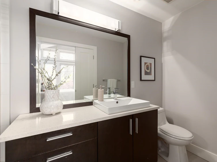 874 East 13th Avenue, Vancouver, BC, V5T 2L5 - 18