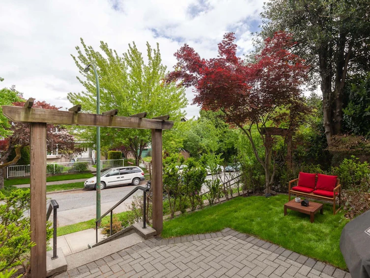 874 East 13th Avenue, Vancouver, BC, V5T 2L5 - 24