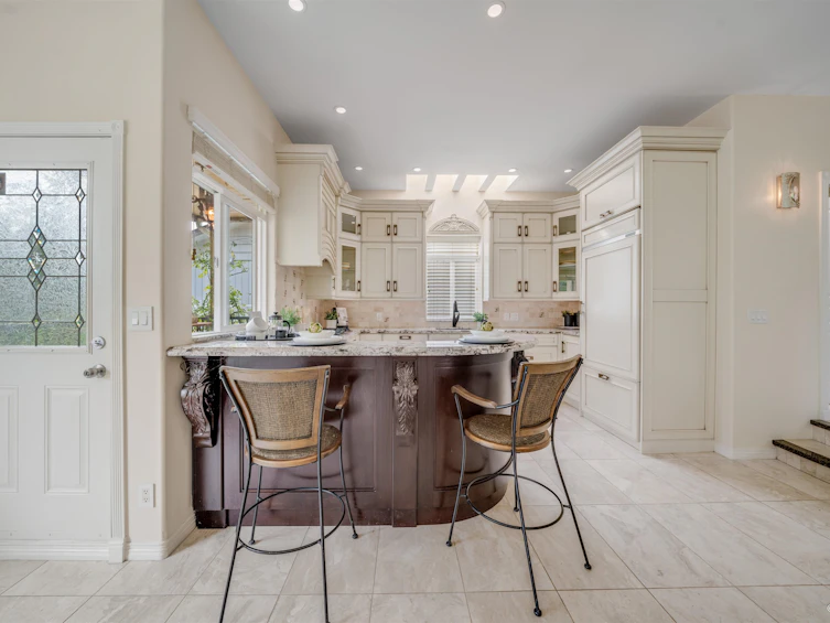 1165 Deep Cove Road, North Vancouver, BC, V7G 1S4 - 10