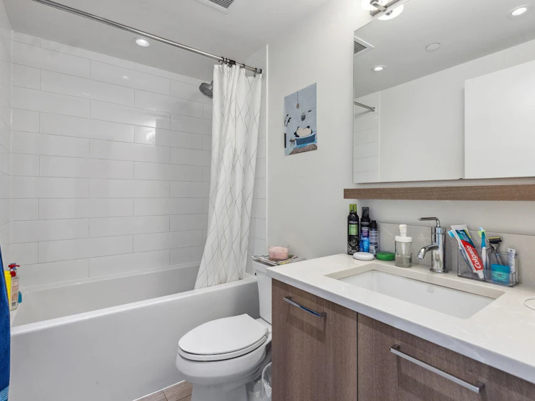 2102-258 Nelson's Court, New Westminster, BC, V3L 0J9 - 16