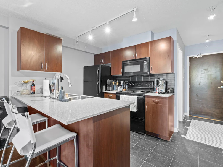 1111-933 Hornby Street, Vancouver, BC, V6Z 3G4 - 9