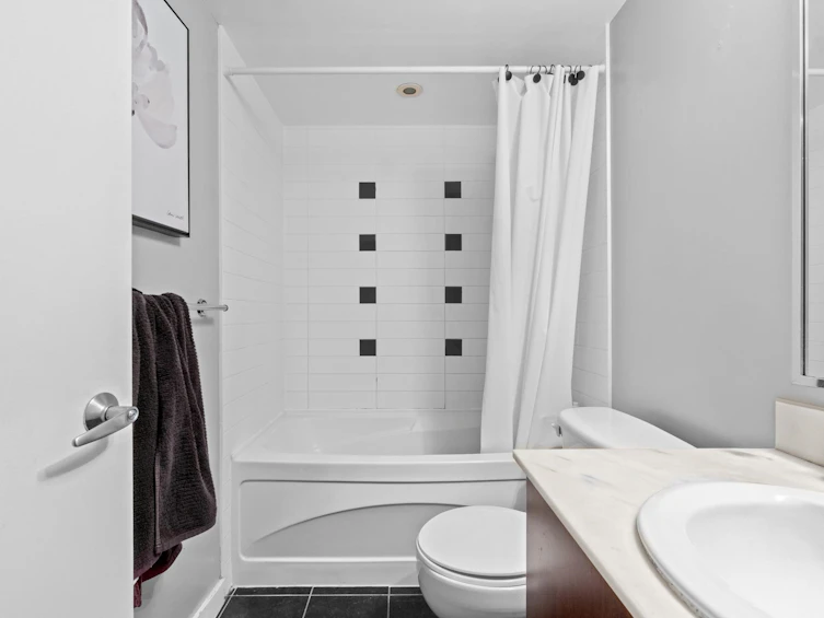 1111-933 Hornby Street, Vancouver, BC, V6Z 3G4 - 11