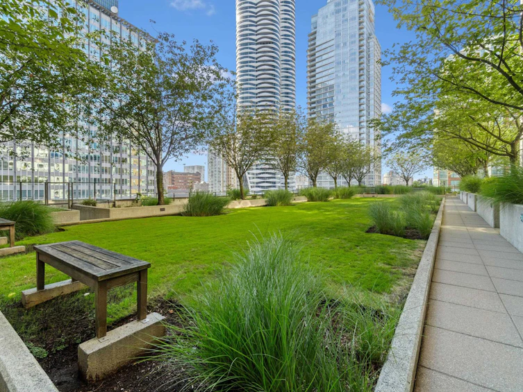 1111-933 Hornby Street, Vancouver, BC, V6Z 3G4 - 13
