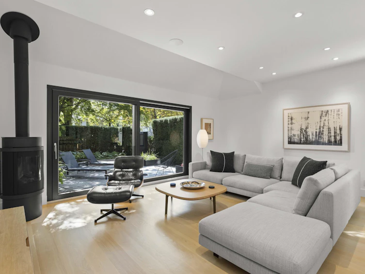 1817 W 15th Avenue, Vancouver, BC, V6J 2K9 - 4