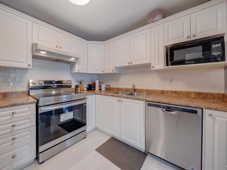 202-33480 George Ferguson Way, Abbotsford, BC, V2S 8G1 - 5