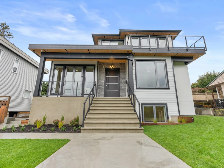 7739 Lee Street, Burnaby, BC, V3N 4B9